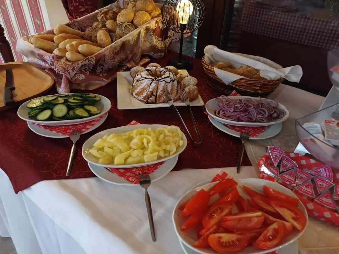 Penzion Helene Veľký Meder Buitenkant foto